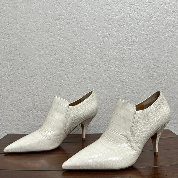 Tory Burch Georgina  Leather Ankle Boots Size 9 - Picture 4 of 8